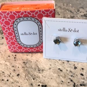 Stella &Dot sparkle stud earrings